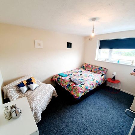 Rayleigh Town Centre 3 Bedroom Apartment Kültér fotó