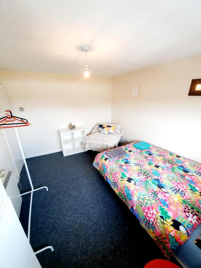 Rayleigh Town Centre 3 Bedroom Apartment Kültér fotó