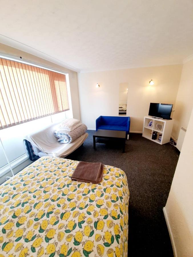 Rayleigh Town Centre 3 Bedroom Apartment Kültér fotó