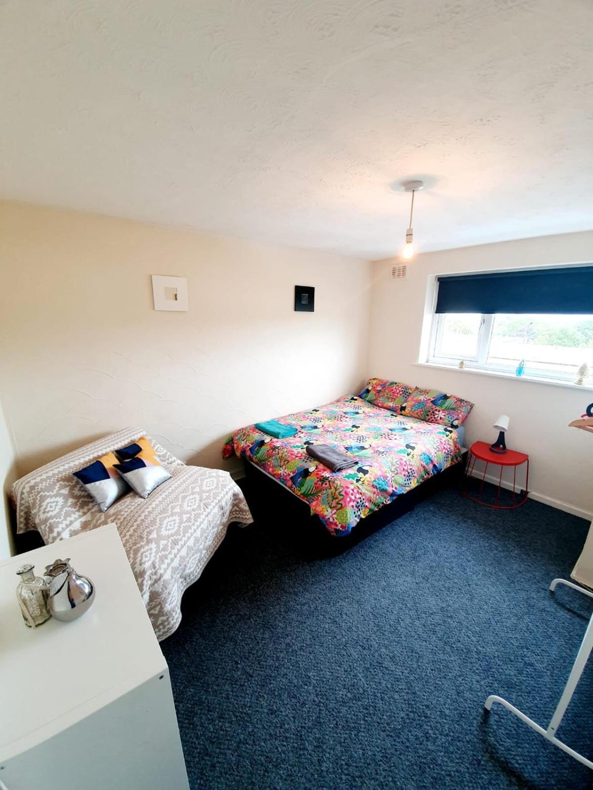 Rayleigh Town Centre 3 Bedroom Apartment Kültér fotó